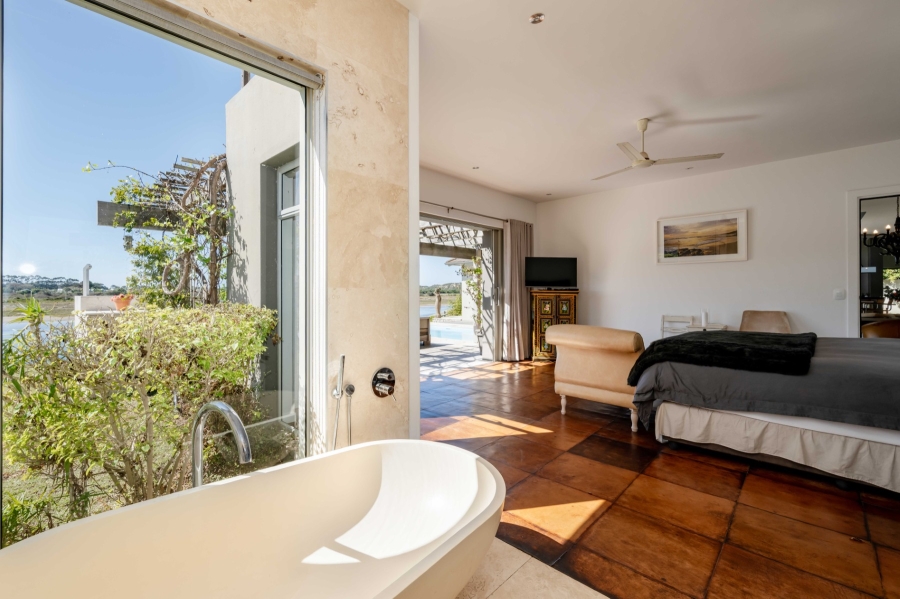 5 Bedroom Property for Sale in Keurbooms River Western Cape